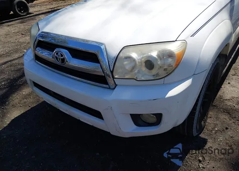 2006 Toyota 4Runner Sr5 V6 z USA, uszkodzony, nr VIN JTEZU14R768048059
